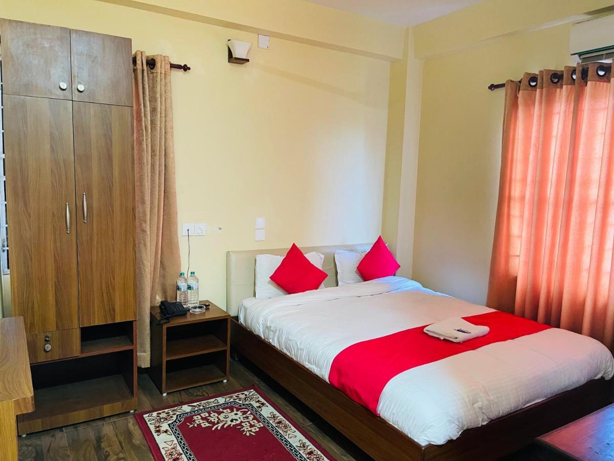 Hotel Dream Light Pokhara Esterno foto