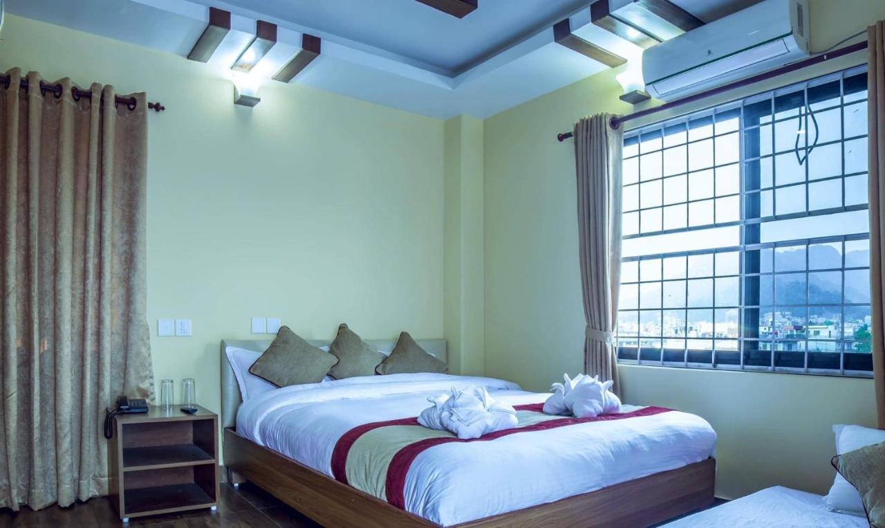 Hotel Dream Light Pokhara Esterno foto